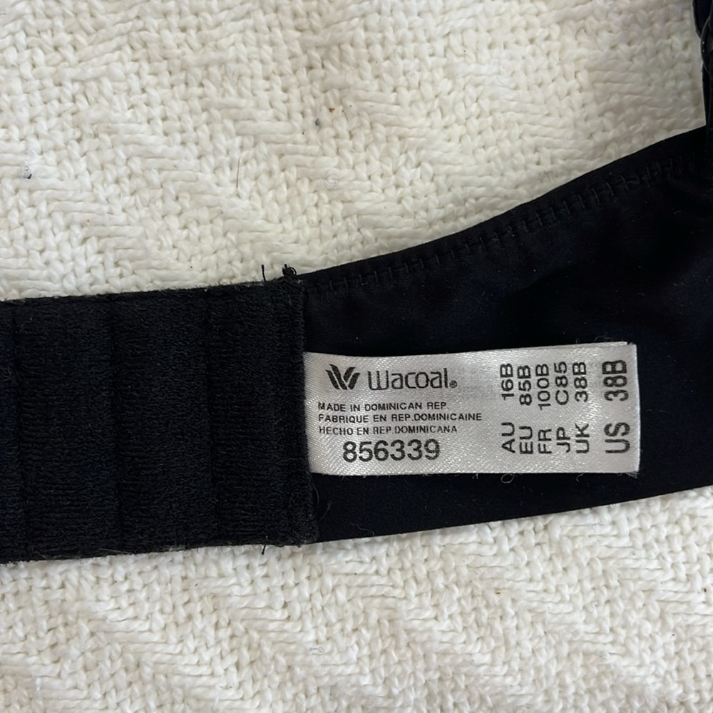 Wacoal Women's Wireless Black Intimate Bra
Sz 38B - Picture 6 of 8
